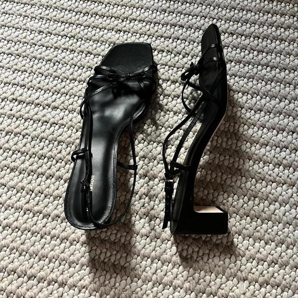 m_693d8fa09936d6e70e34ad04.jpg Reformation Sally Bowed Heels